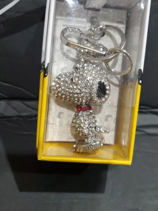 Peanuts Accessories - Peanuts Snoopy crystal rhinestone covered bag charm key holder accessory new